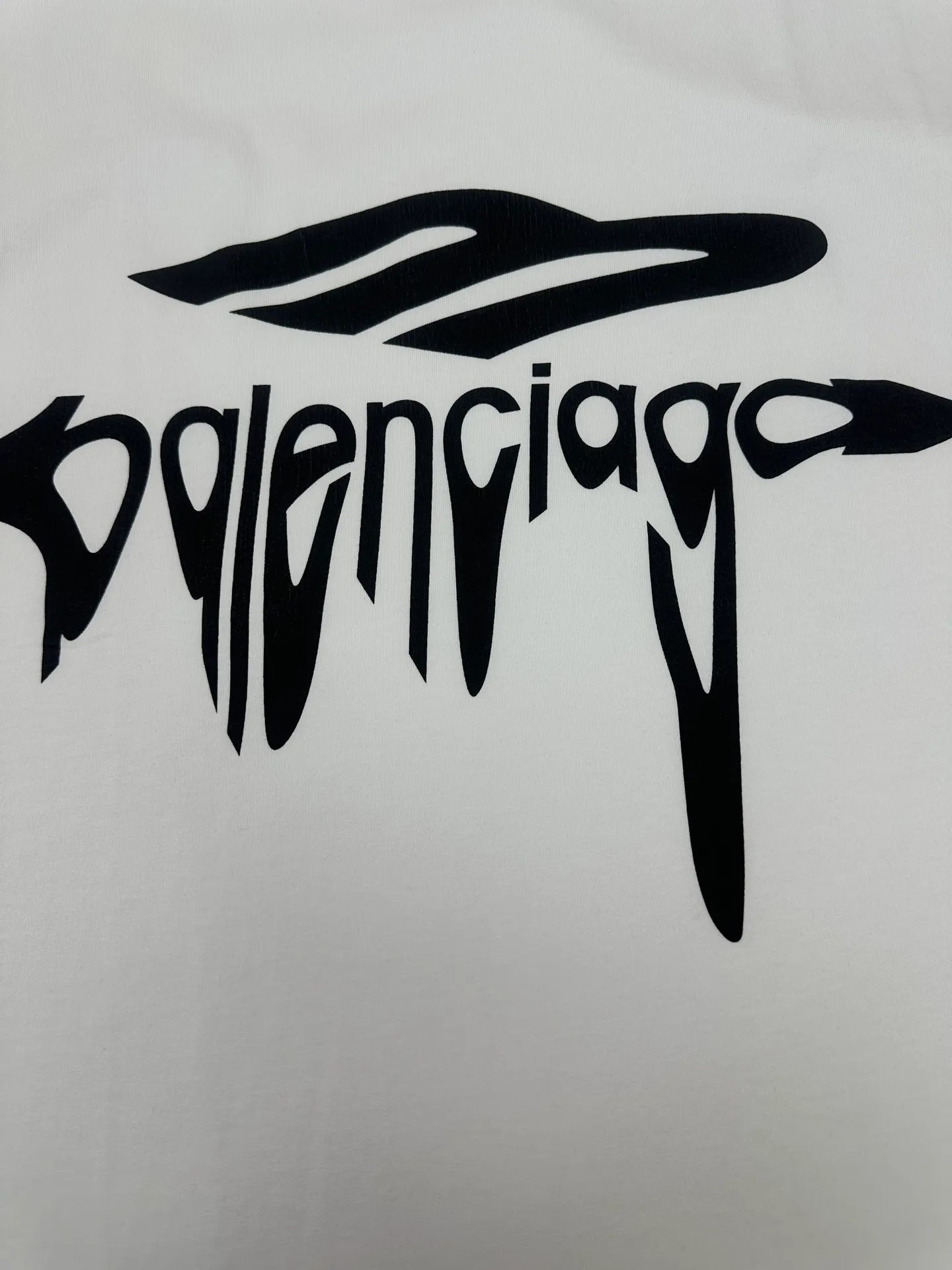 SS 26 Logo T Sizes：S.M.L.XL